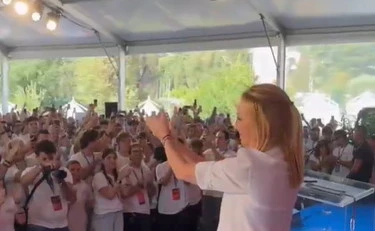 Giorgia Meloni, "Ho visto una maglietta su Charlie Kirk": l'orrore nascosto dai progressisti