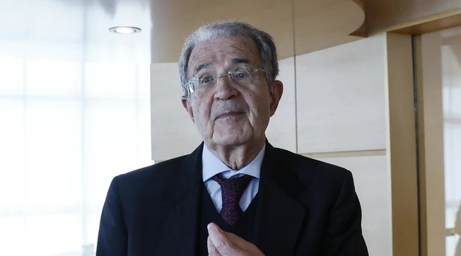 Romano Prodi avverte Schlein: "Così Conte può diventare leader della sinistra"