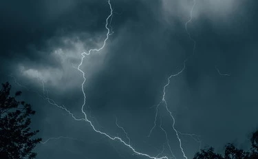 Meteo, eventi estremi: allarme rosso in 7 regioni, ecco quali