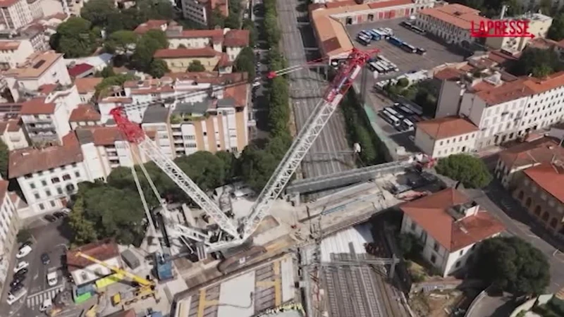 Al via lo svaro del Ponte al Pino a Firenze: le immagini dei lavori