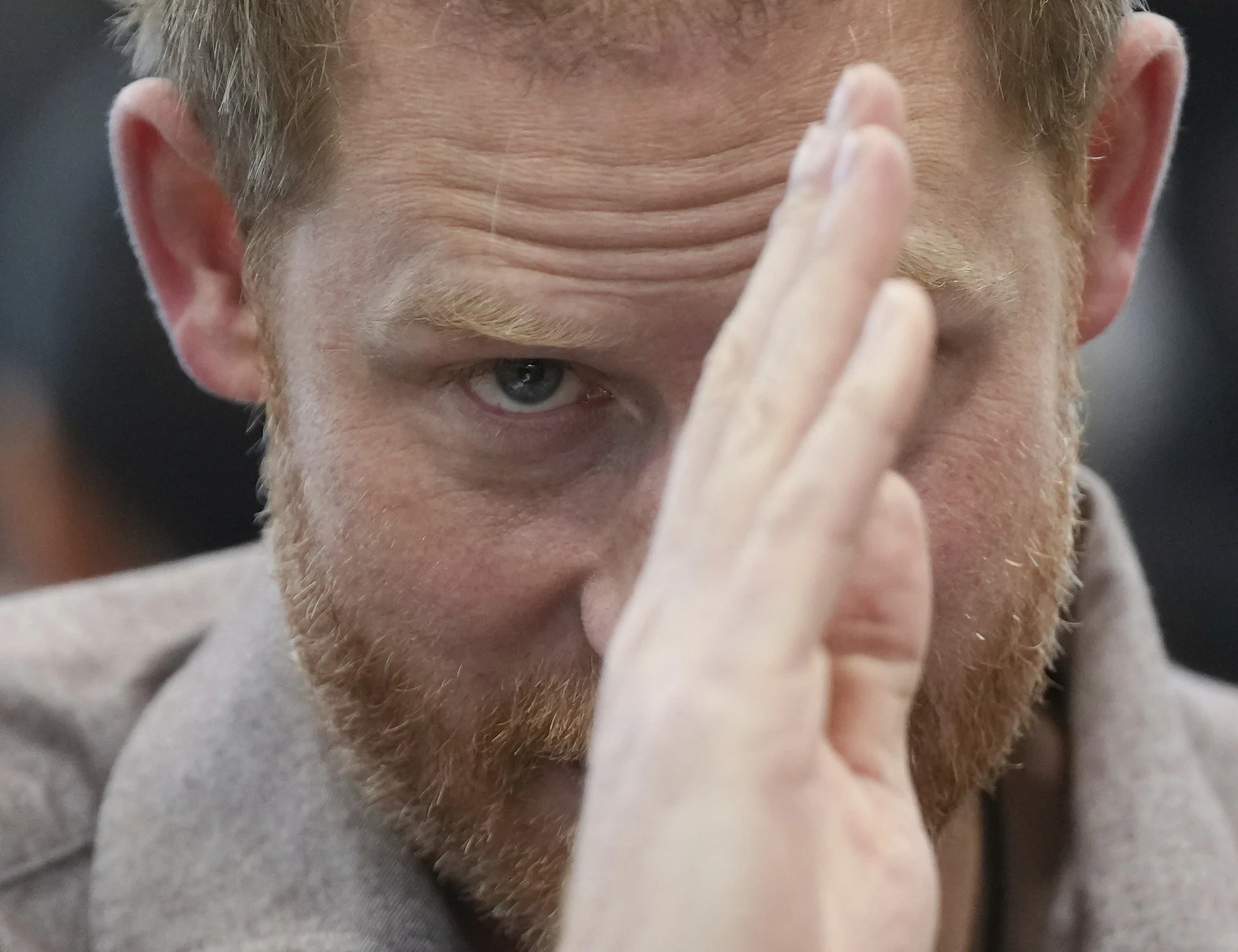 Il principe Harry insulta Andrea: "Sporcaccione ignorante"