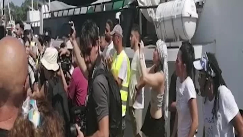 https://media.liberoquotidiano.it/7BBuRGREr5yf6C_ALkeKbOiyE_Kh65-HCykBv8Z4Rc8/width:800/quality:90/aW1hZ2VzLzIwMjUvMDgvMzEvMTY0NjEyMTc5LTMzZGE0OThjLTNmZDgtNDQxNy04Mjk0LTJhYmIxYmZhZTRlZS5qcGc.webp