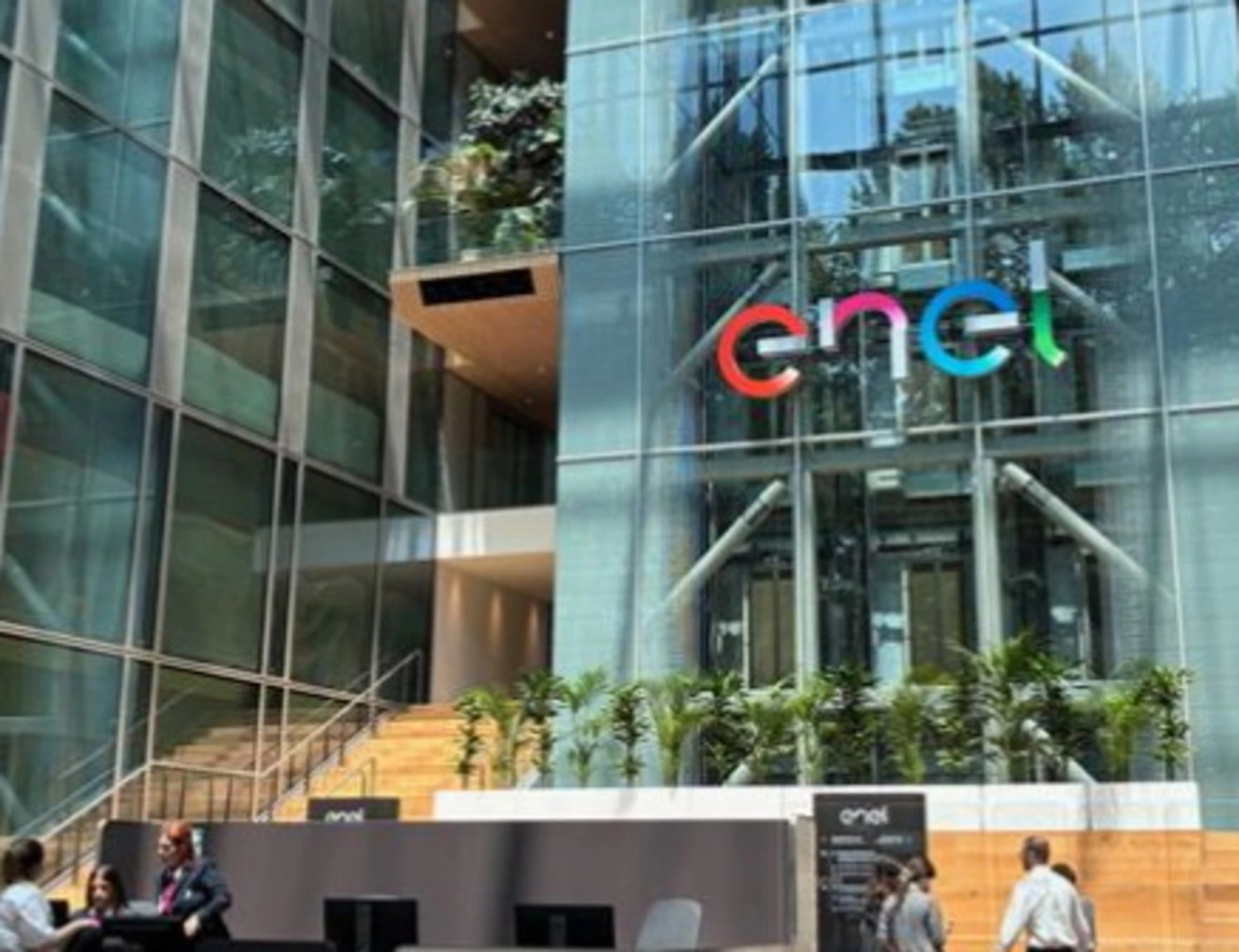 Dalla crescita sostenibile alla solidità finanziaria, per Enel il 2025 è stato l’anno della fiducia da parte degli investitori