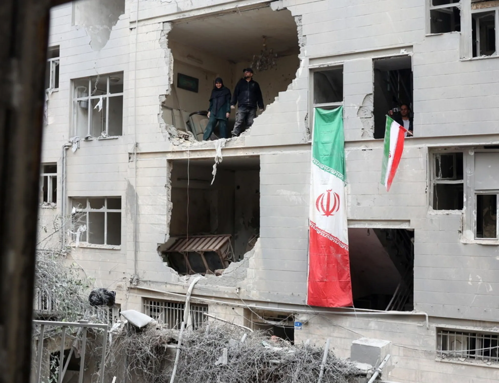 Leggi l'articolo: 'Colpiti oltre 200 obiettivi in ultime 24 ore': furia-Idf. Spari contro i caschi blu