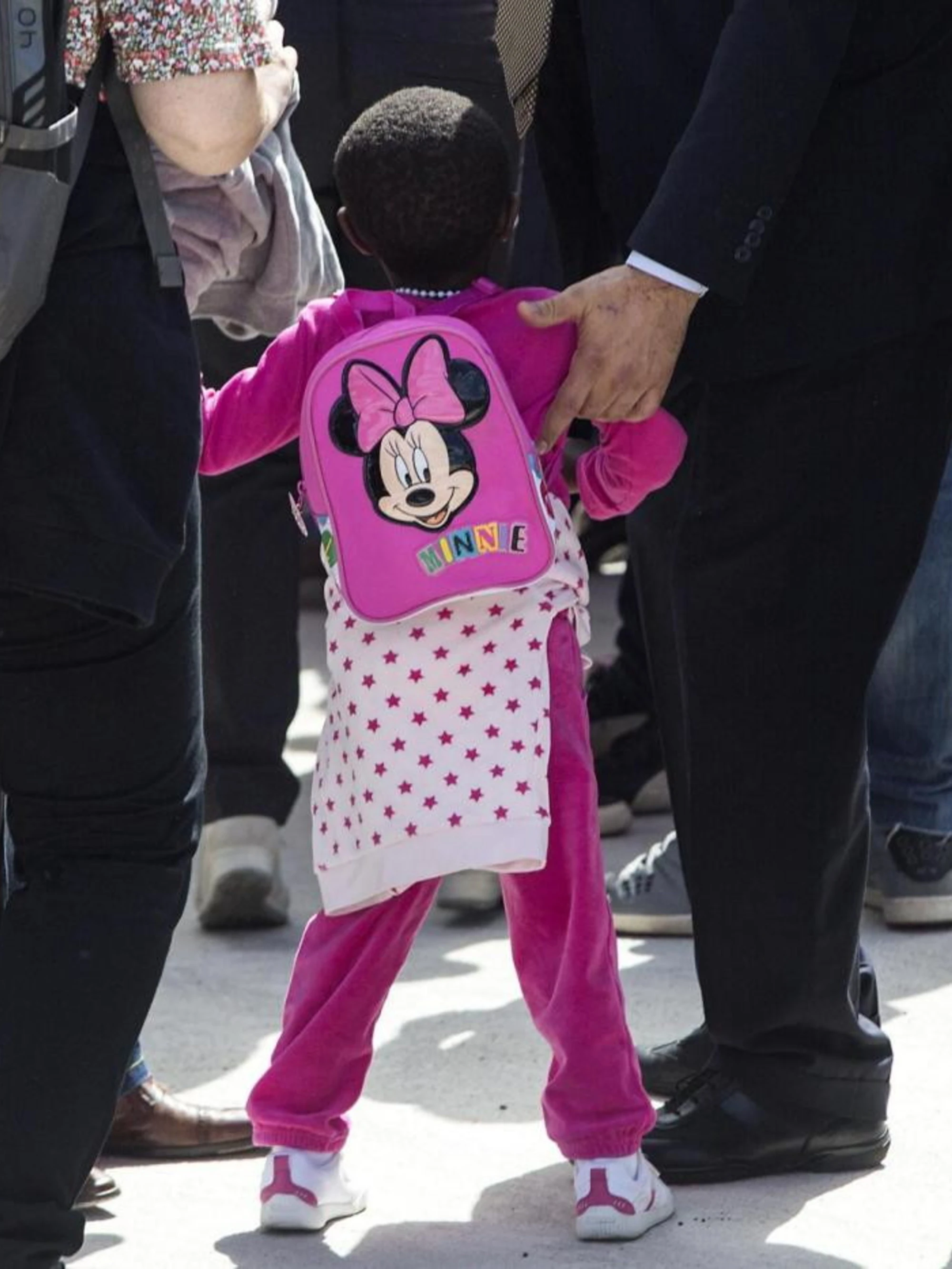 Adozioni per single, l'ideologia di Pd e soci equivoca perfino le buone notizie