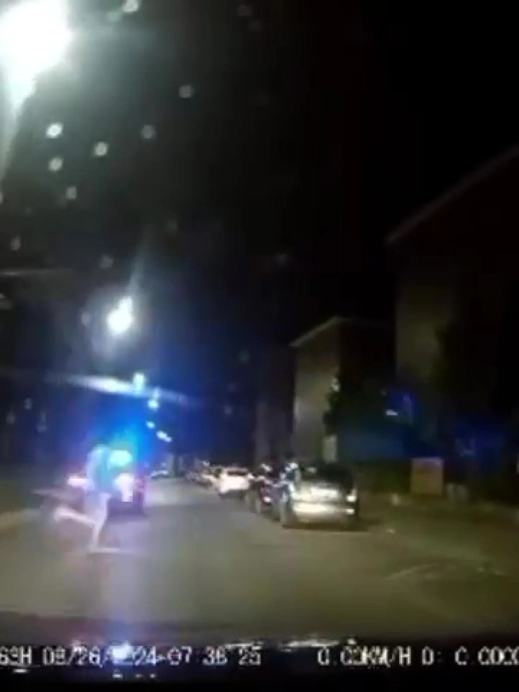 Roma, buca l'alt dei carabinieri: a casa sua finisce malissimo