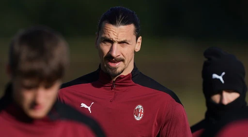 Milan, Zlatan Ibrahimovic pronto a tutto per esserci contro il Sassuolo: minuti di fibrillazione