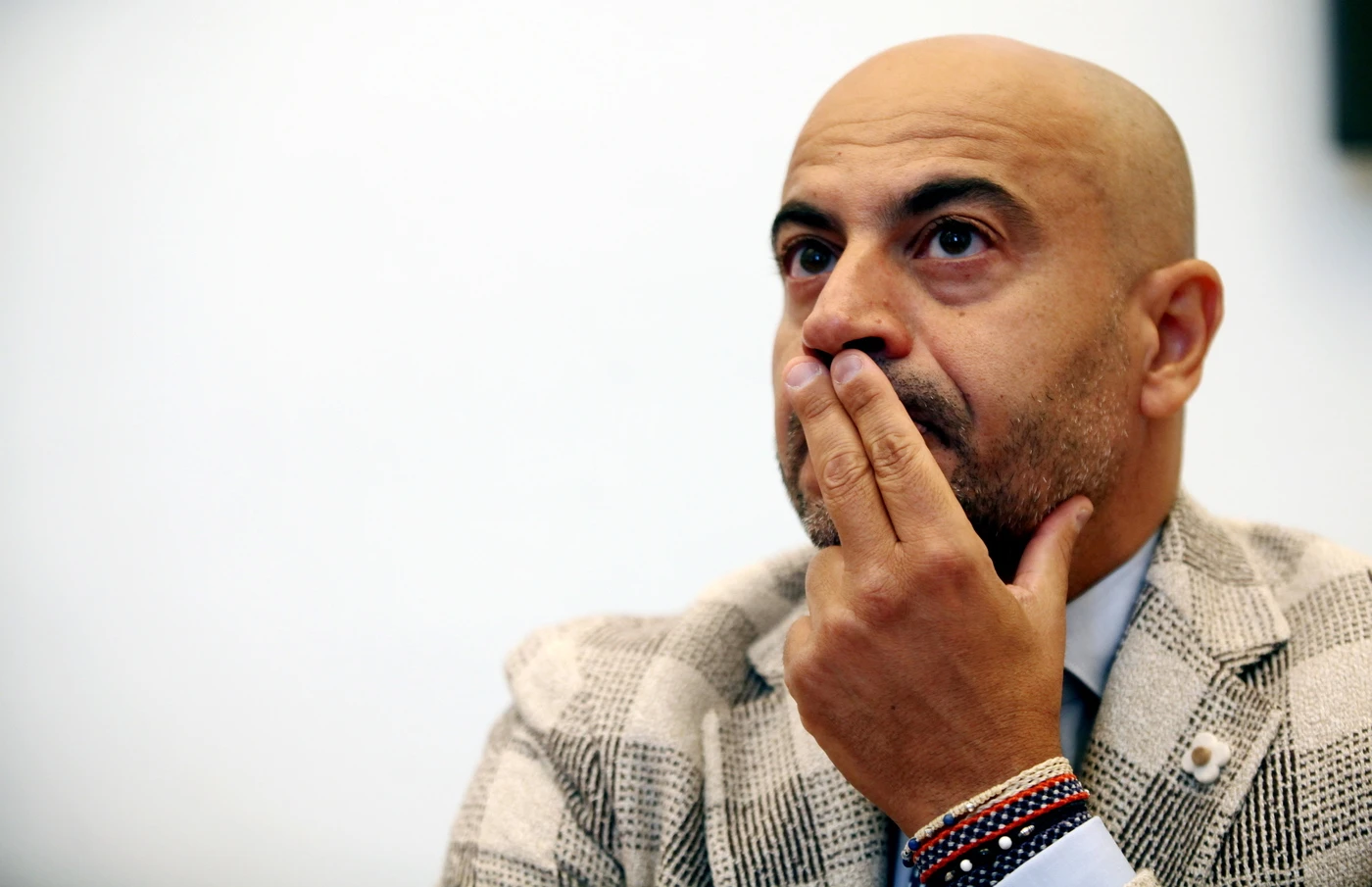 Gianluigi Paragone massacrato da Giorgetti: "Detto da uno che...", Lega contro M5s, si va sul personale
