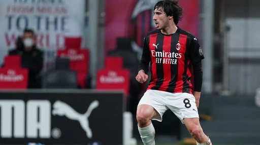 Il Milan ha deciso, riscatto per Sandro Tonali: i dettagli dell'operazione (e l'incubo del precedente-Locatelli)