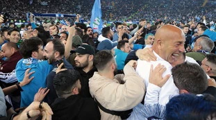 Napoli, sette "vaffa" ai campioni d'Italia: Serie A, un grosso caso