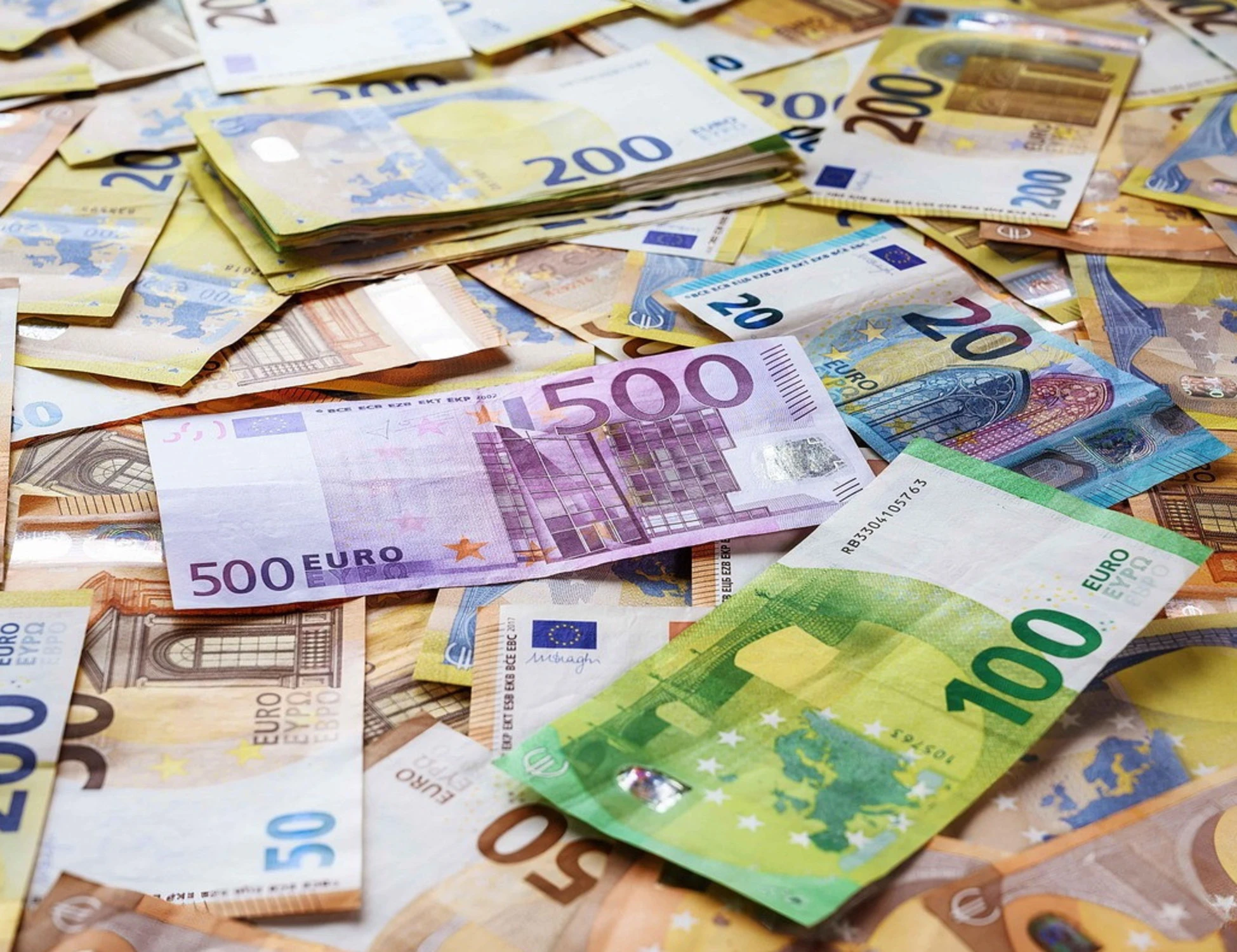 Risparmiano poco e non investiamo, serve un balzo del Pil