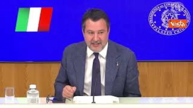 Salvini: Troppi bimbi in classe che non parlano italiano complica processo educativo