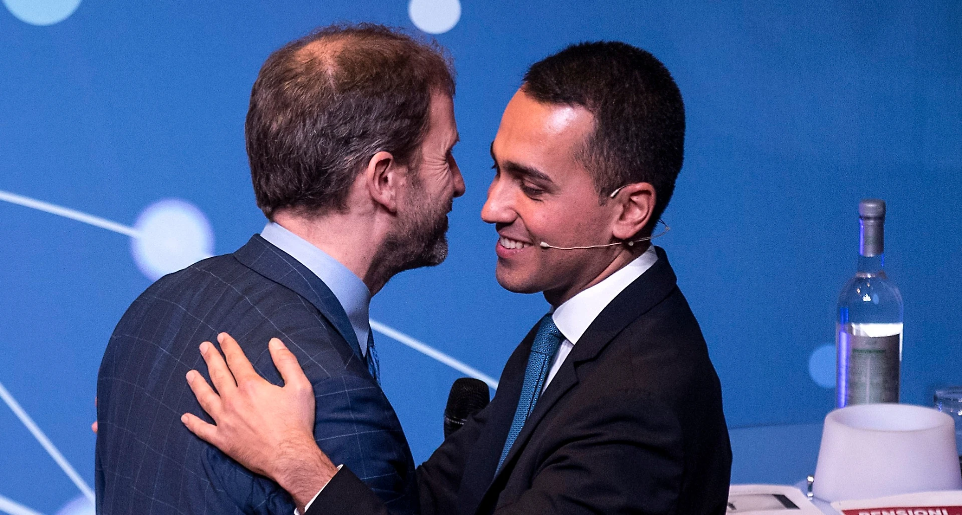 Luigi Di Maio e Davide Casaleggio, il golpe perfetto: come hanno fatto fuori Beppe Grillo dal M5s