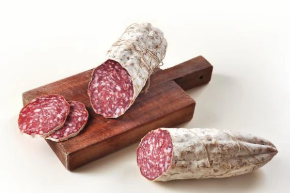 Salame richiamato dal Ministero della salute: alto rischio di salmonella. Scattato il ritiro dai supermercati