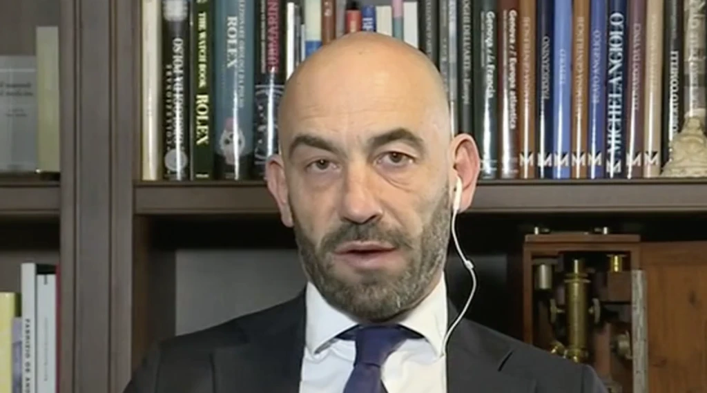 Matteo Bassetti, svolta coronavirus: "C'è stata una mutazione, ora abbiamo un nuovo ceppo"