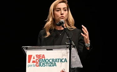 Silvia Salis chi? Rivolta nel Pd, tutto per questa foto...