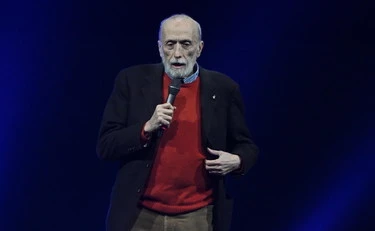 Carlo Petrini, addio al guru del "cibo giusto" amico di premier, re e Papi