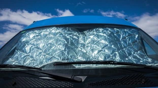 Caldo torrido? Come evitare che l'auto diventi bollente: il trucco