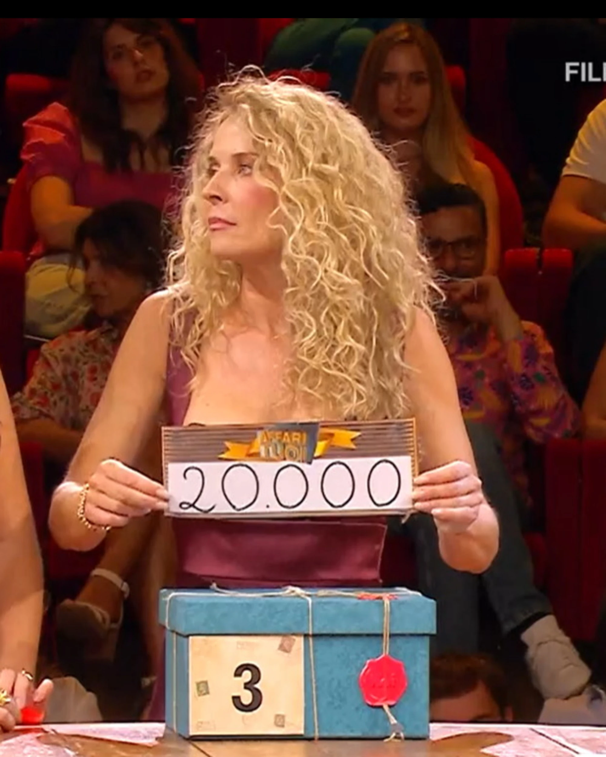 Affari tuoi, orrore su Marion: "Troppo s***a"