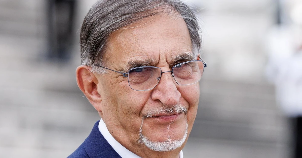 25 Aprile, agguato in piazza a La Russa: "Infame fascista, dimettiti"