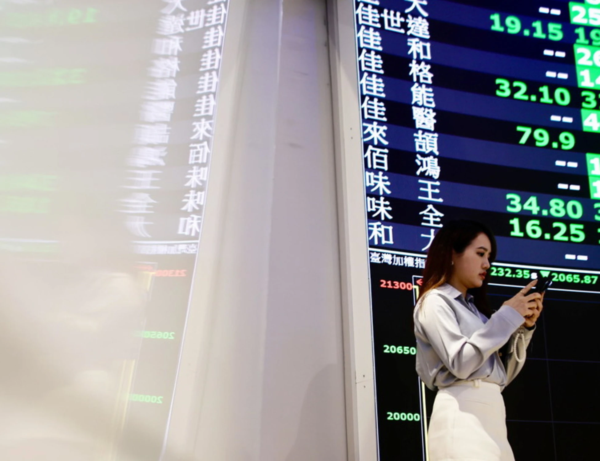 Guerra, cosa vendere e cosa acquistare: 5 dritte per difendere il portafogli