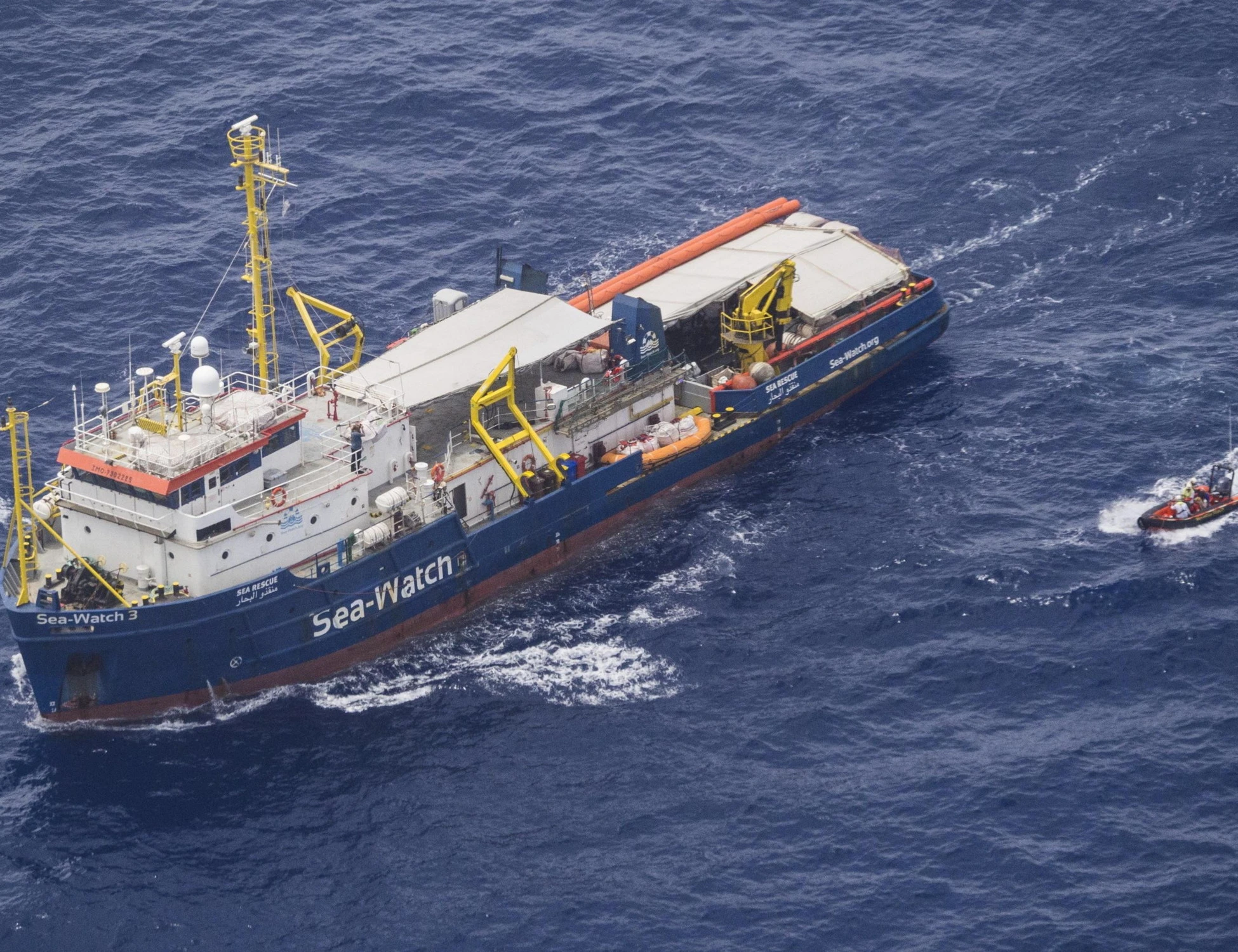 Le Ong puntano la Sicilia: cosa sta succedendo in mare