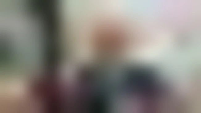 1049x576