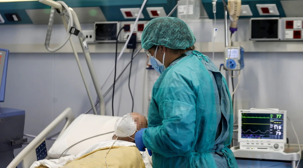 Coronavirus, bollettino 10 dicembre: 17mila contagi e 887 morti, il secondo dato più alto della seconda ondata