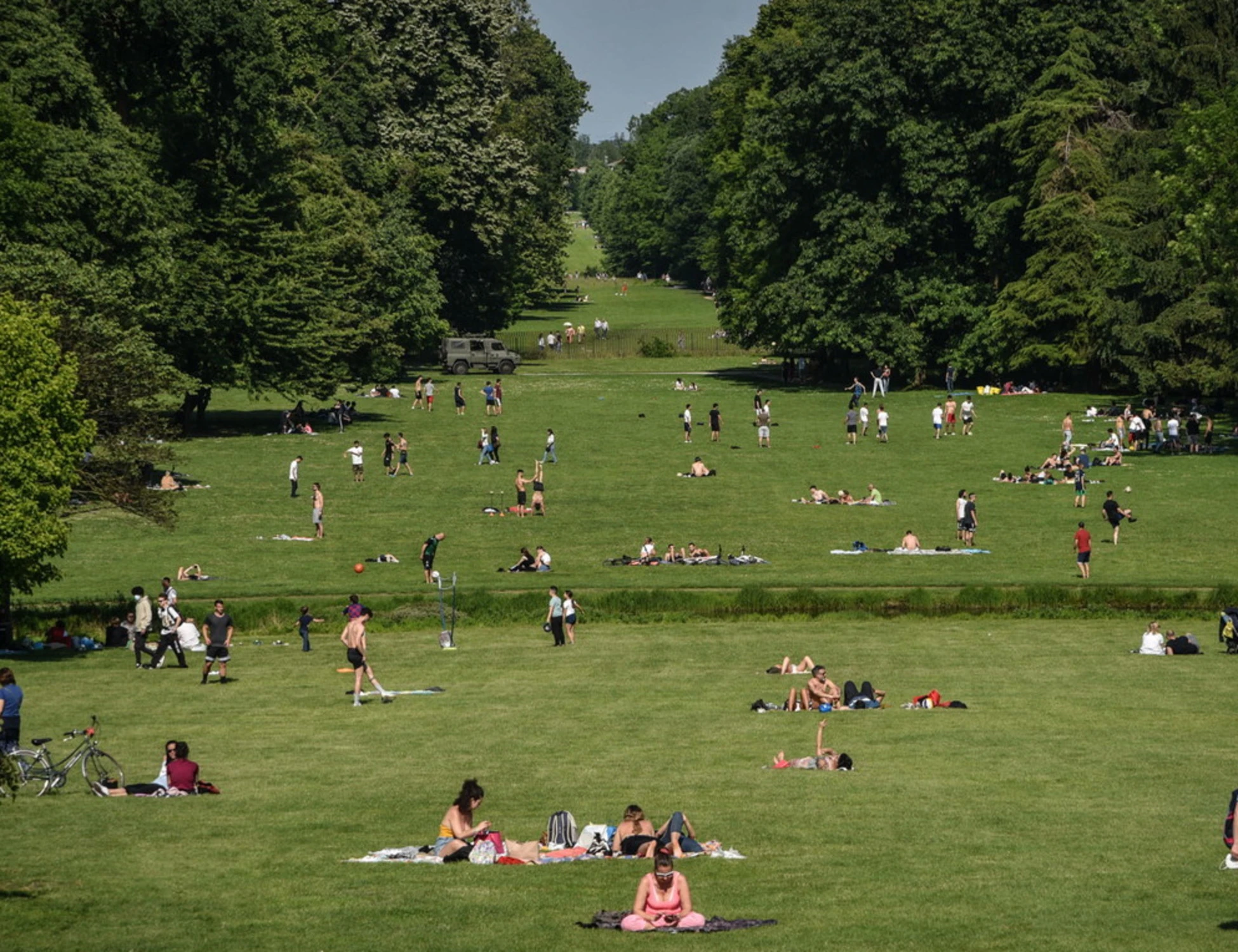 Monza, coppia di 60enni fa sesso al parco: finisce malissimo