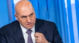 Guido Crosetto, la minaccia: "Lo useranno per infangarti", reazione durissima