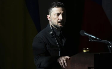 Zelensky:"Pronti a incontrare Mosca": svolta clamorosa. E Trump esulta