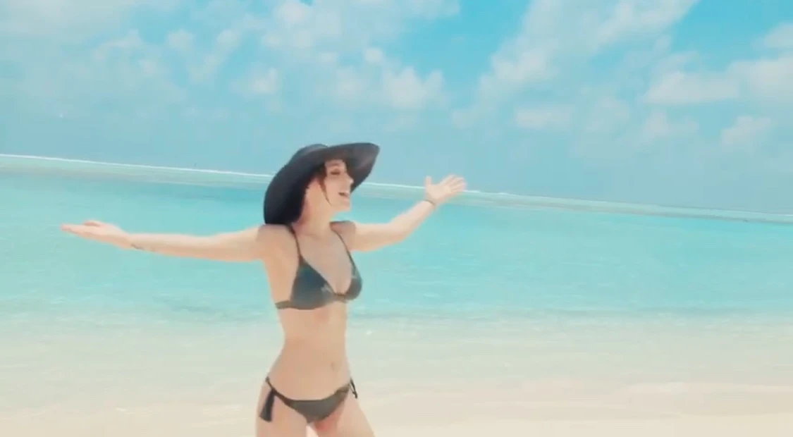 Francesca Monte, ecco il nuovo successo: "Un'estate che non finirà"