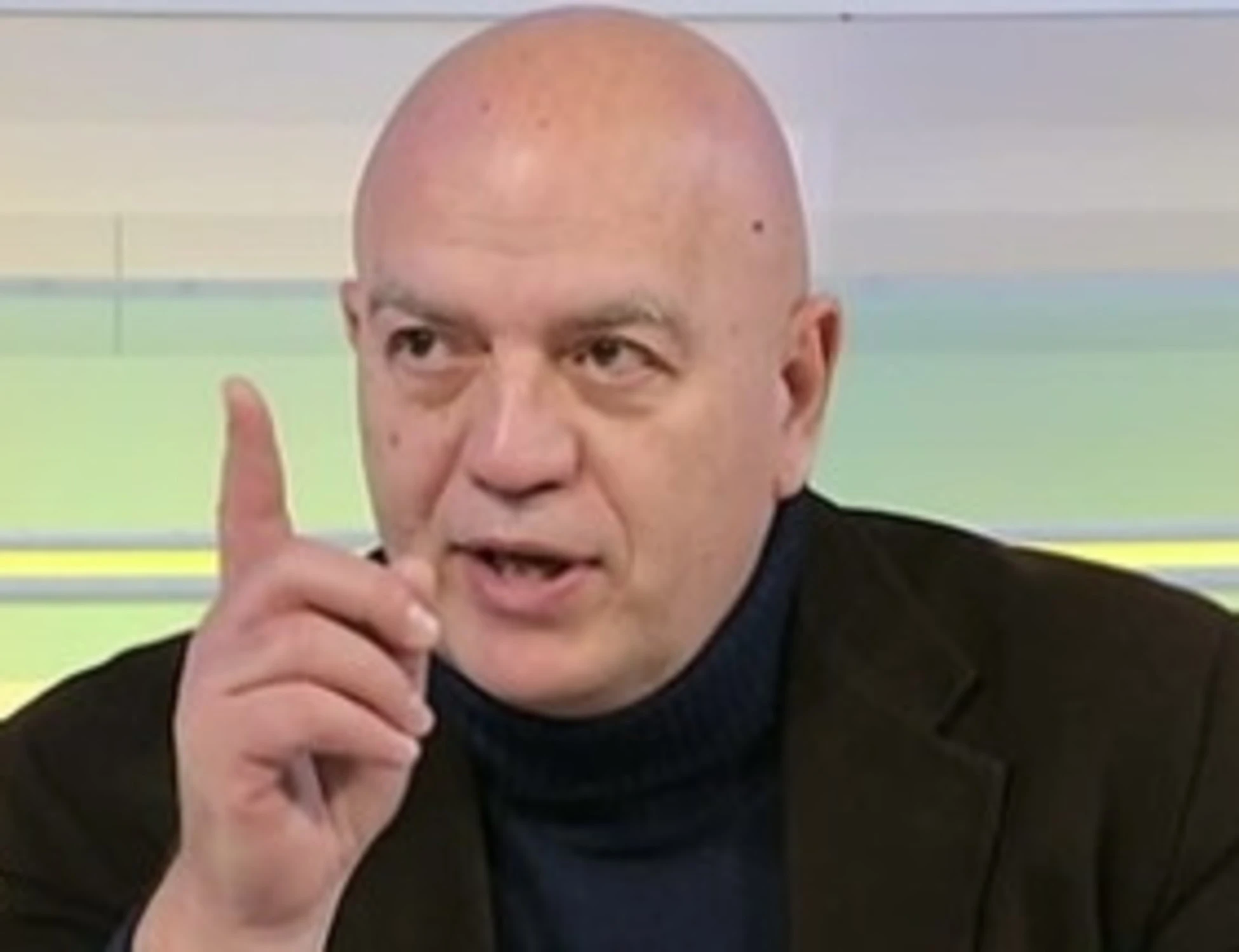 Marco Rizzo sfida il Pd "rosso vergogna": "Mi candido a Pesaro"