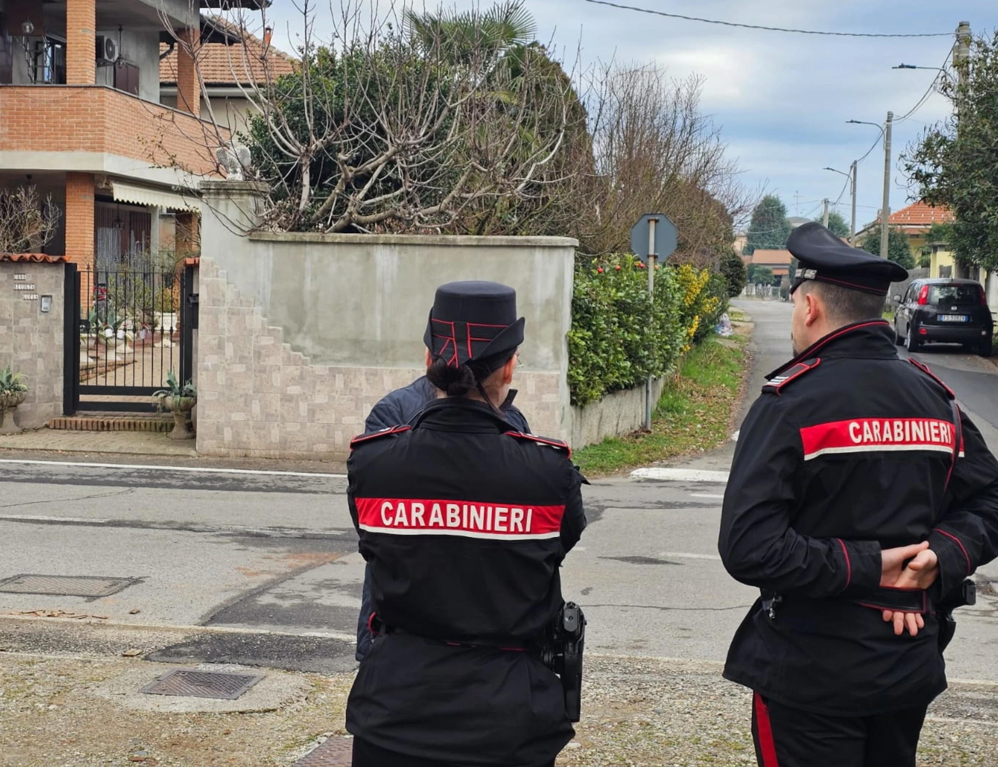 Varese, rom tenta rapina: il padrone di casa lo uccide. Caos in ospedale