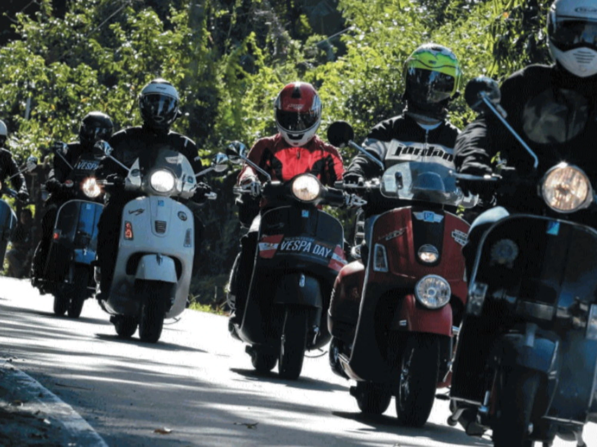 Vespa? Non chiamatelo scooter: è vero amore tra passione, cadute e risalite