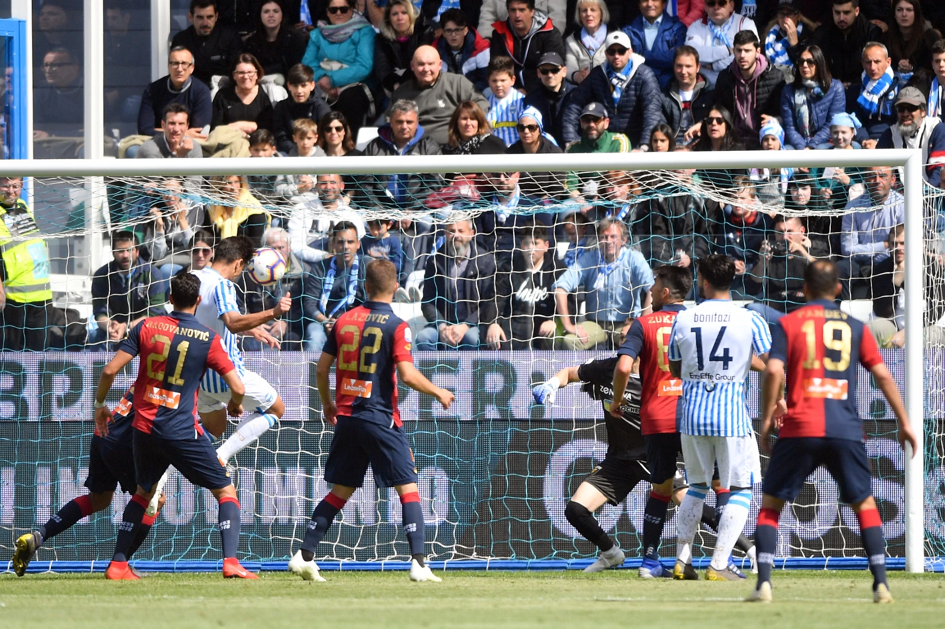 Lapadula salva il Genoa: non basta Felipe alla Spal. Termina in pareggio la sfida di Ferrara