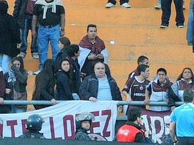Argentina, tifoso muore in scontri a La Plata. Sotto inchiesta tre poliziotti