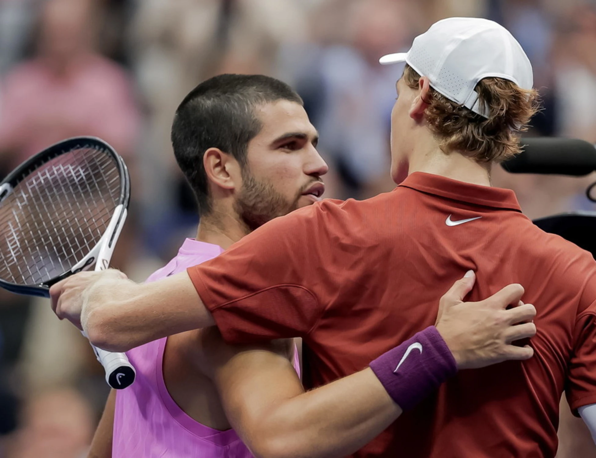 Jannik Sinner sfregiato dallo zio di Nadal: "Come lo ha ridotto Alcaraz"