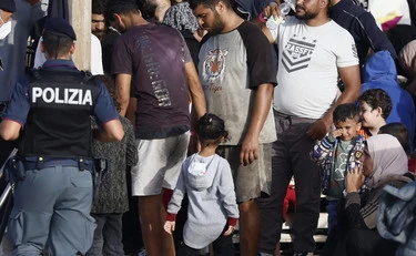 Il sondaggio sull'immigrazione fa saltare in aria il Partito democratico