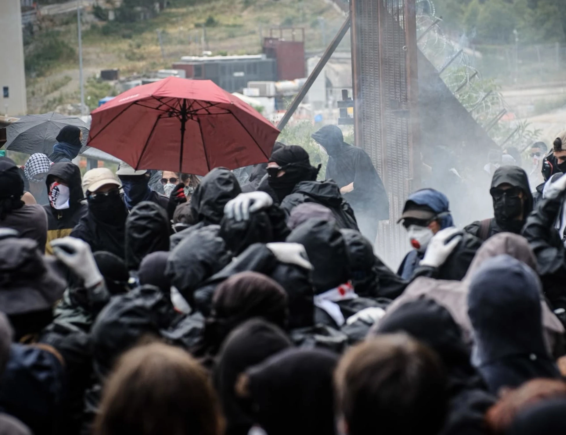 No Tav, la vergona del leader Fissore: "Divisi dai black bloc? Balla, siamo tutti responsabili"