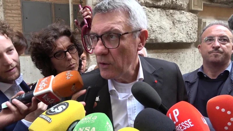 https://media.liberoquotidiano.it/7b4RbXhqiTU9IBegErNaXB-cz0ymx9PtsDmuslhMMww/width:800/quality:90/aW1hZ2VzLzIwMjUvMTAvMDYvMDc1MzU2NTcxLTg0ZmIwNWYxLWMyYjktNDI0Yy1iMTkxLTRjYzI0NWVmOTk4ZS5qcGc.webp