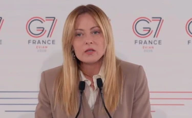 https://media.liberoquotidiano.it/7bFJO_REV0KDzVgWzxDCbP7MhPSrh9nssvAiXUbXvo8/width:800/quality:90/aW1hZ2VzLzIwMjYvMDYvMTcvMTUwMzQ4MjQ5LWUwOWUxNjM4LWNhNjEtNGU1Ny1hNzAyLTczZDA3NWY0M2JkNy5qcGc.webp