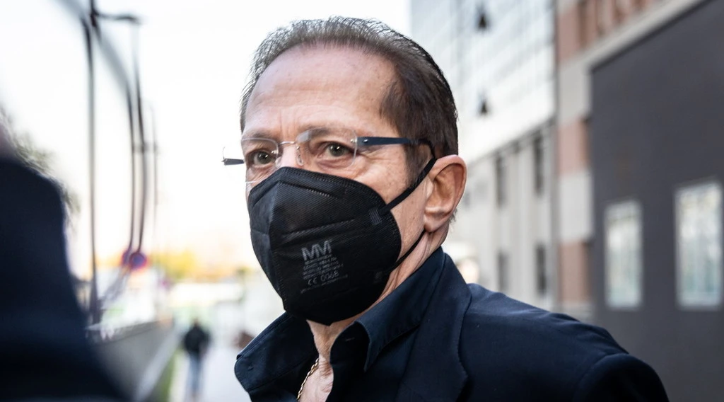 Berlusconi, il fratello Paolo esce dall'ospedale: "Il suo umore..."