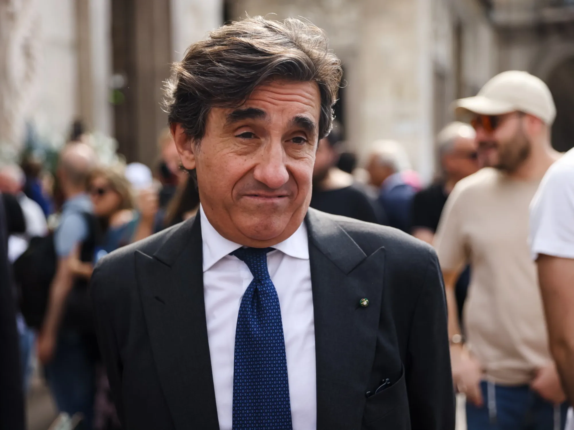 Leggi l'articolo: "Ma se c'era anche Vannacci?": Urbano Cairo infilza Mentana