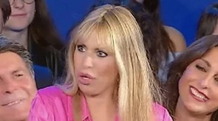 Domenica In, Alessandra Mussolini perde la testa: "Come ca*** ti chiami?"