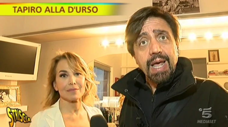 Striscia adesso colpisce Barbara d'Urso: canna-gate all'Isola, terremoto a Mediaset