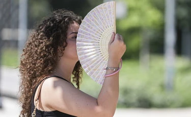 Meteo, a poche ore dalla giornata estrema: bollino rosso in 27 città su 27, mai accaduto prima