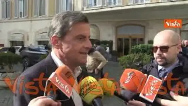 Leggi l'articolo: Calenda (Azione): "Vannacci solo un 'paraculo', non voglio più parlarne"