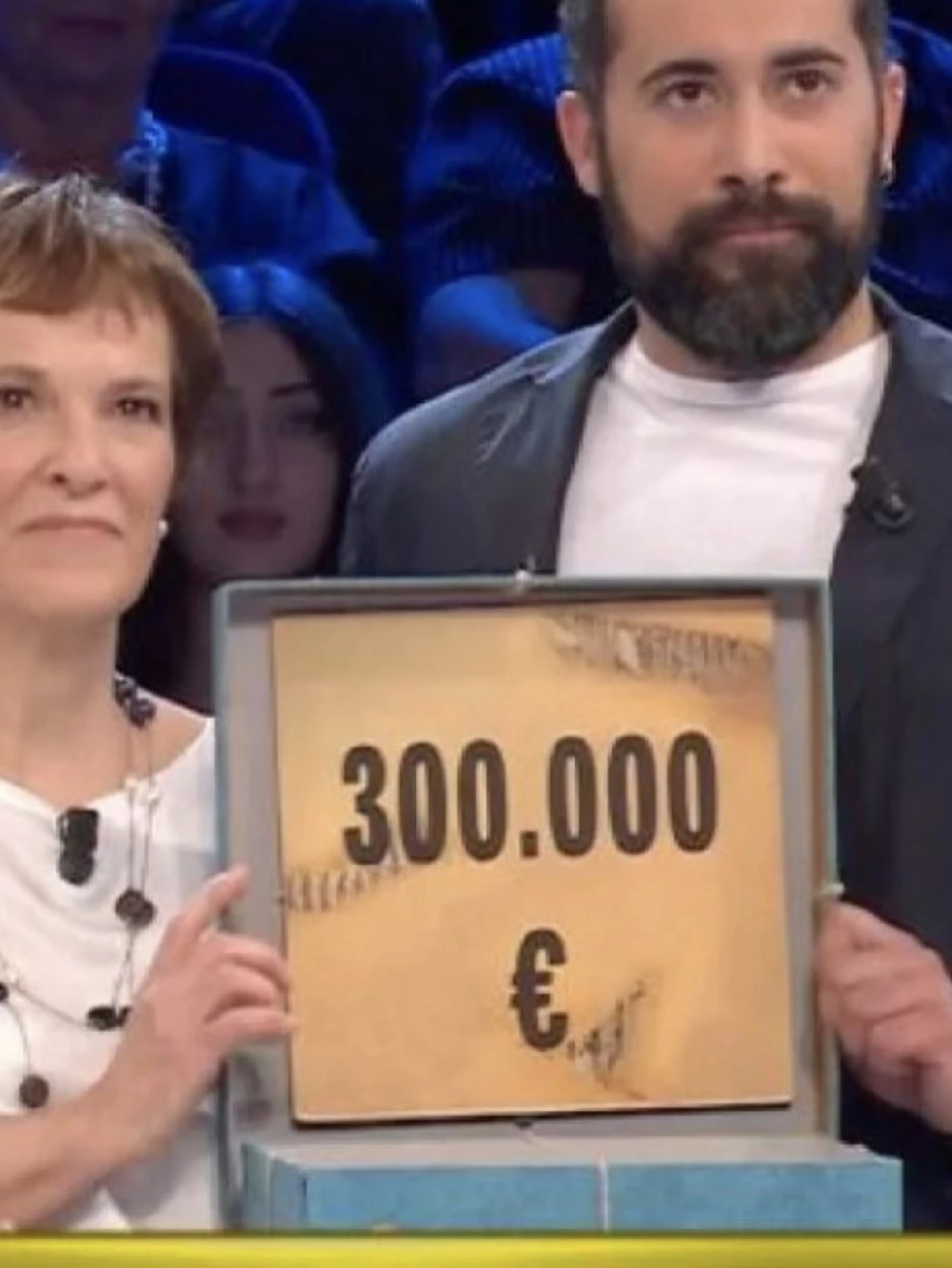 Affari Tuoi, la clamorosa frase di Bianca a Enrico sui titoli di coda: "Mi sento..."