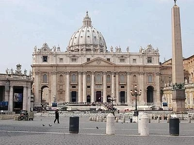 Verso il Conclave, P. Lombardi: ''Ci si aspetta prima fumata nera''